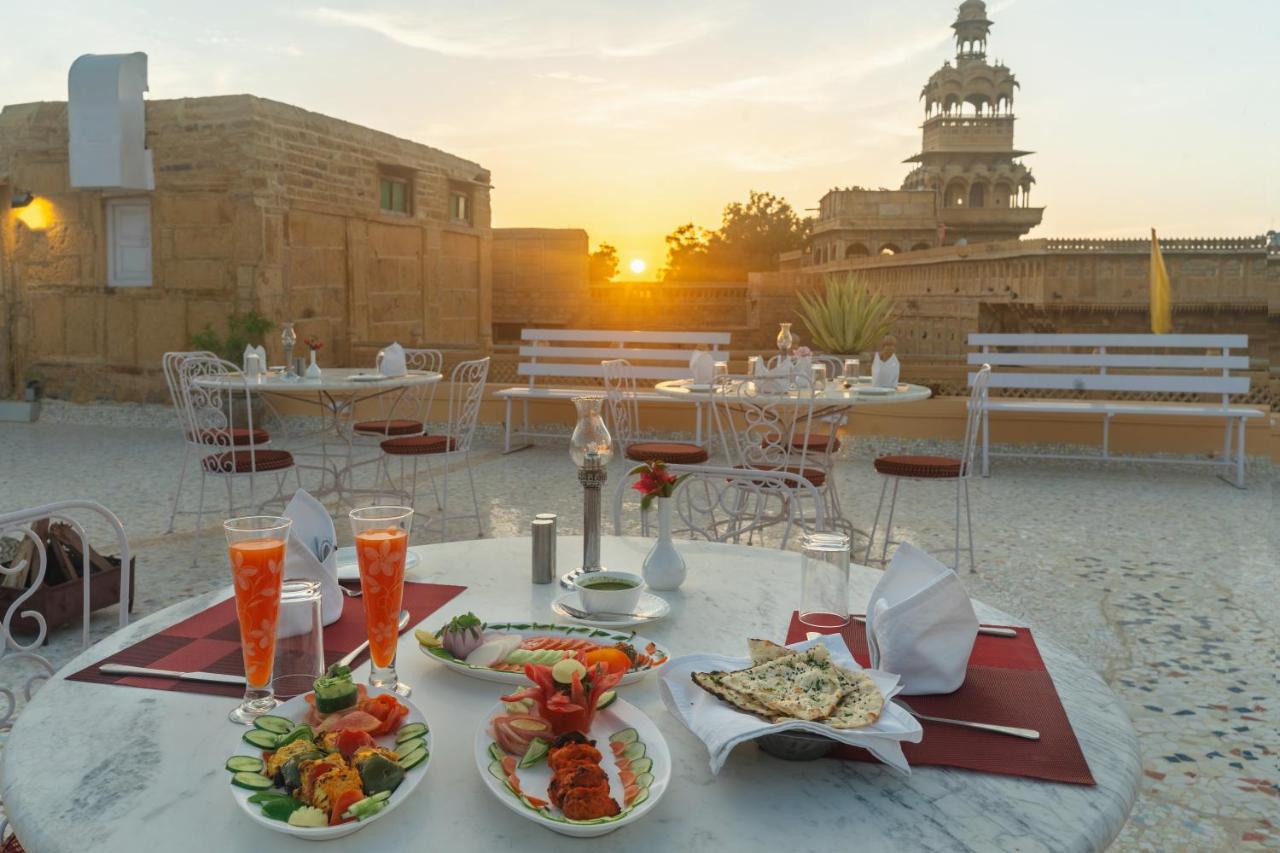 Hotel Welcomheritage Mandir Palace 4*